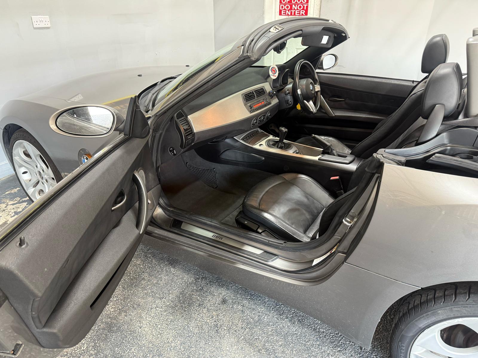 BMW Z4 2.5i SE Convertible 2dr Petrol Manual Euro 4 (192 bhp)