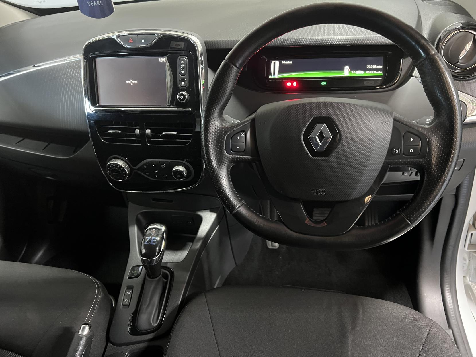 Renault Zoe R110 41kWh Dynamique Nav Hatchback 5dr Electric Auto (i) (107 bhp)