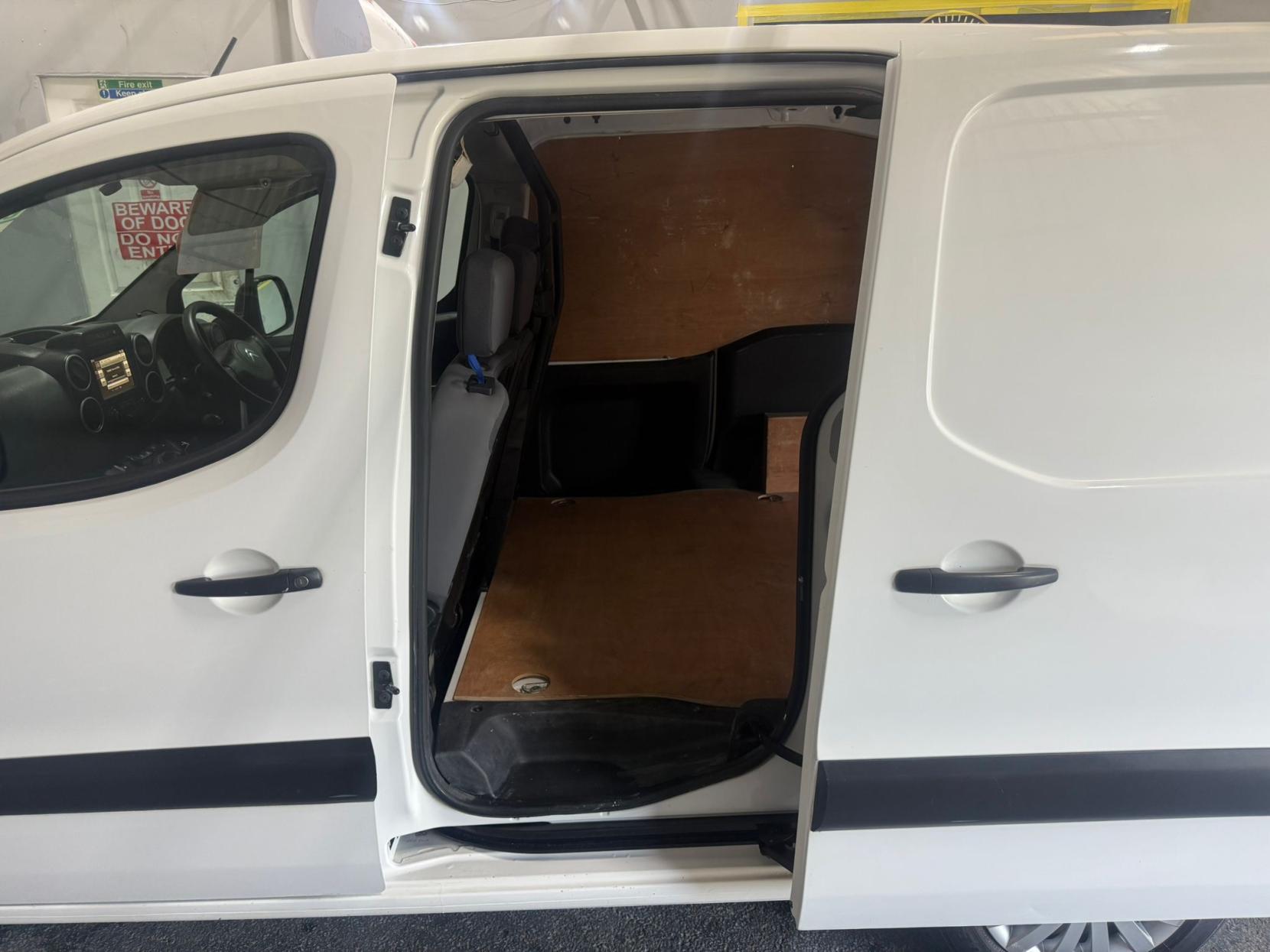 Citroen Berlingo 1.6 BlueHDi 625 Enterprise Panel Van 5dr Diesel Manual L1 (112 g/km, 75 bhp)