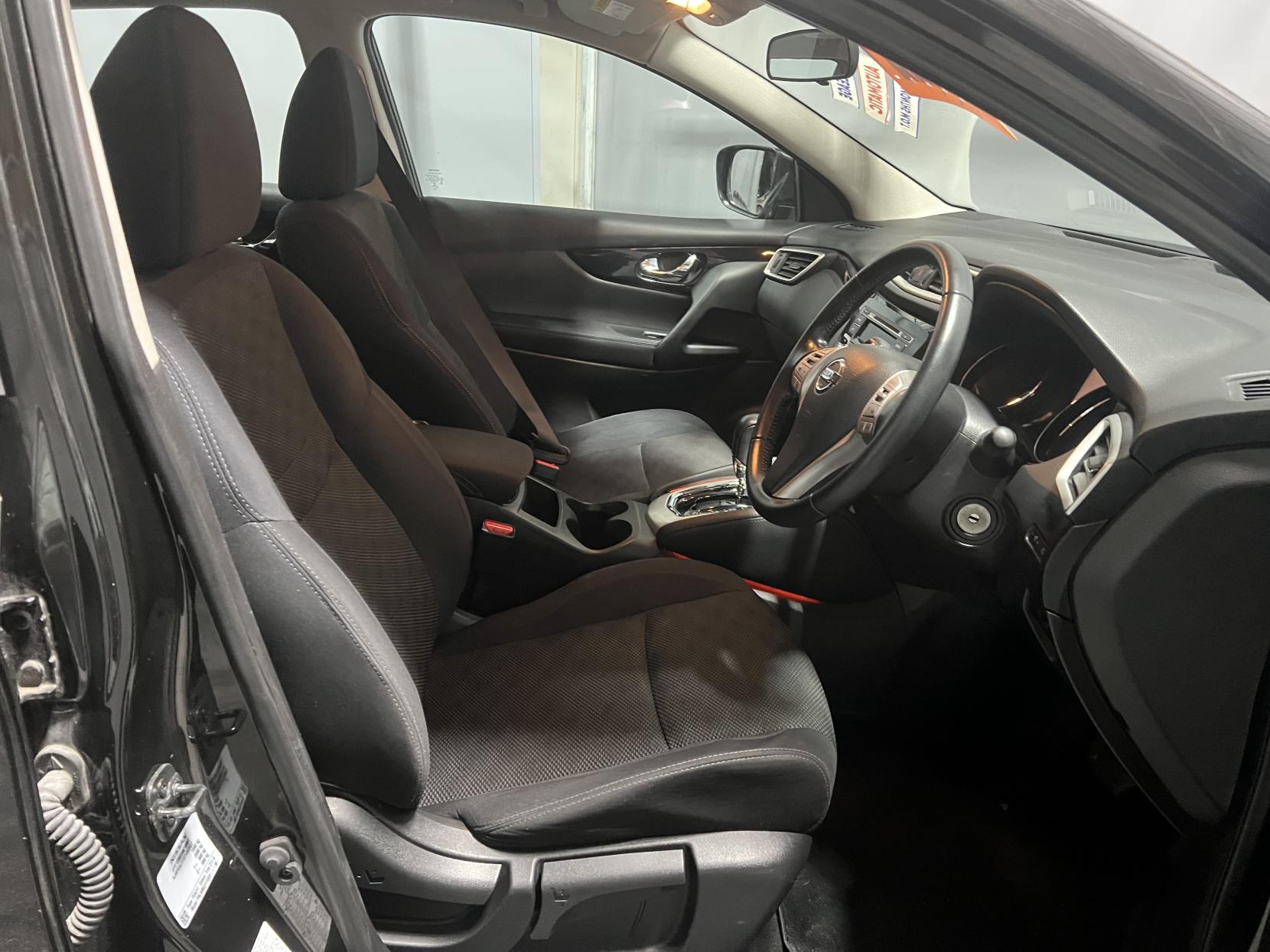 Nissan Qashqai 1.2 DIG-T Acenta SUV 5dr Petrol XTRON 2WD Euro 6 (s/s) (115 ps)