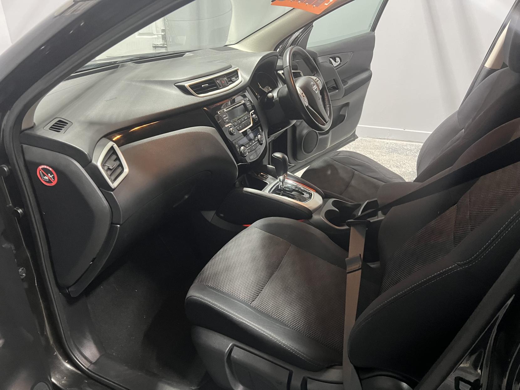 Nissan Qashqai 1.2 DIG-T Acenta SUV 5dr Petrol XTRON 2WD Euro 6 (s/s) (115 ps)