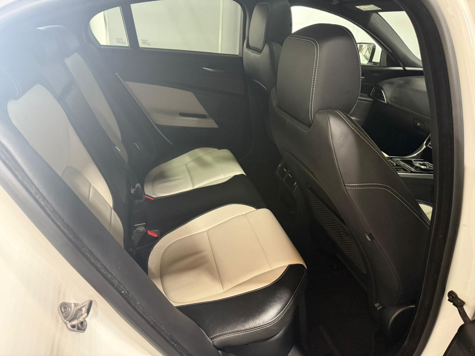 Jaguar XE 2.0i R-Sport Saloon 4dr Petrol Auto Euro 6 (s/s) (250 ps)