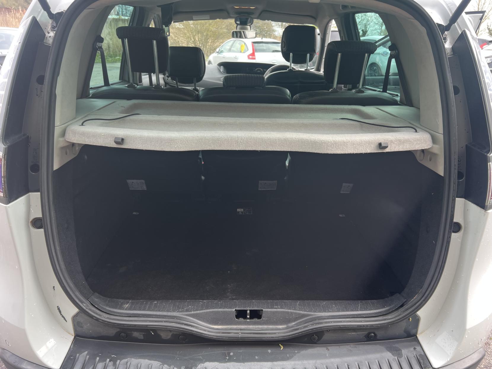 Renault Scenic 1.5 dCi Dynamique TomTom MPV 5dr Diesel Manual Euro 5 (s/s) (110 ps)