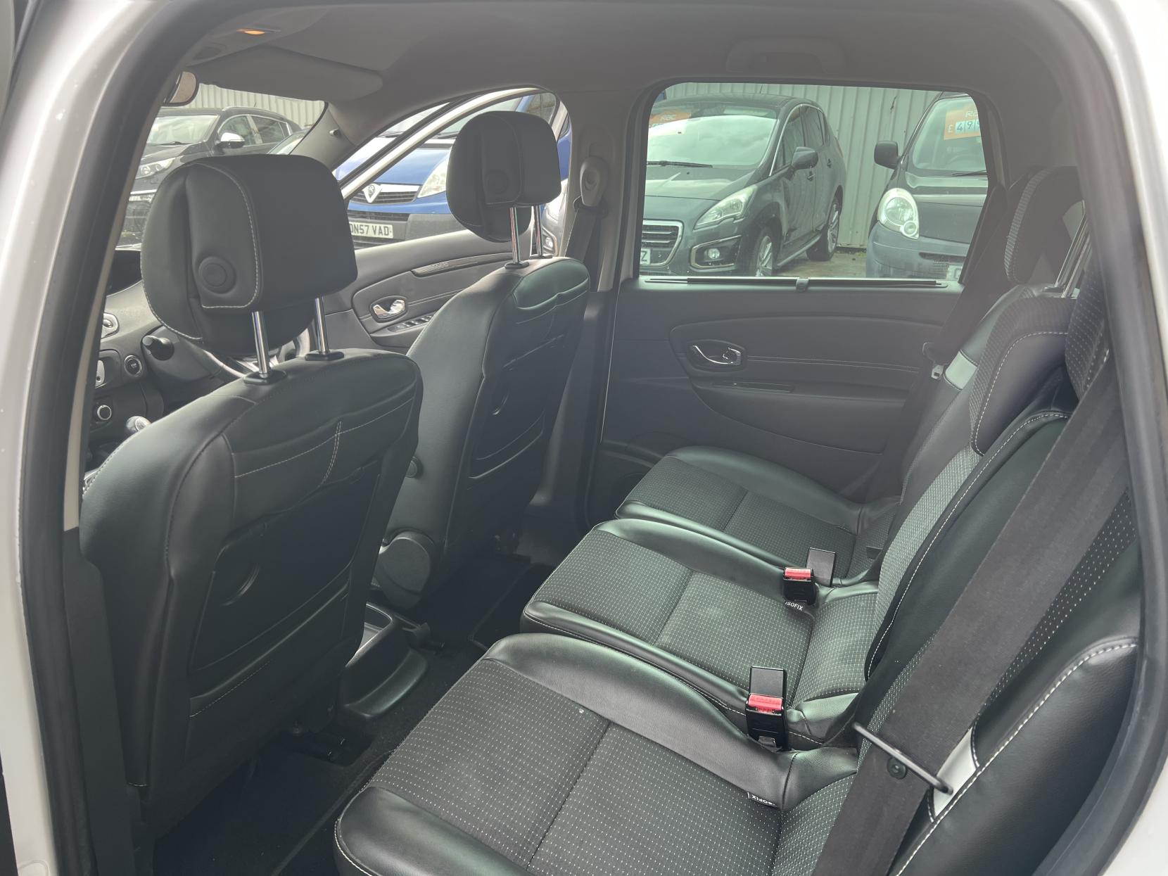 Renault Scenic 1.5 dCi Dynamique TomTom MPV 5dr Diesel Manual Euro 5 (s/s) (110 ps)