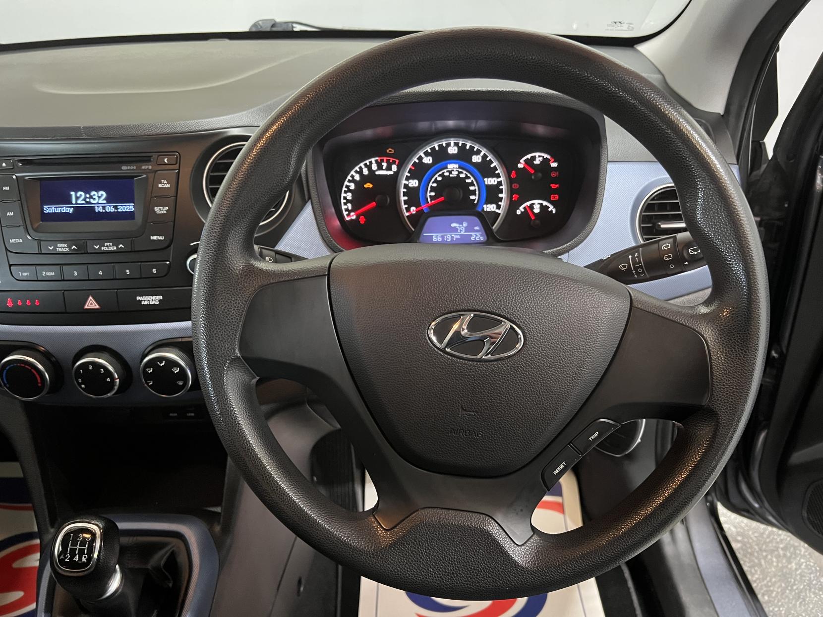 Hyundai i10 1.0 SE Hatchback 5dr Petrol Manual Euro 5 (66 ps)