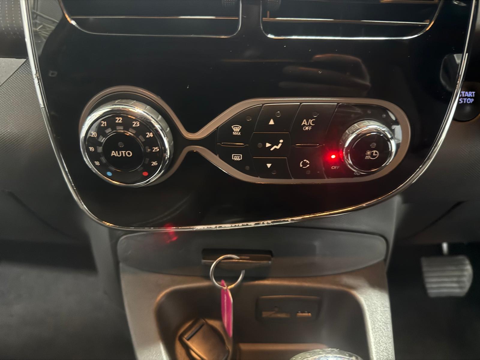 Renault Zoe R110 41kWh Dynamique Nav Hatchback 5dr Electric Auto (i) (107 bhp)