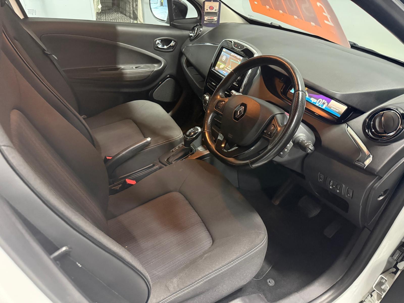 Renault Zoe R110 41kWh Dynamique Nav Hatchback 5dr Electric Auto (i) (107 bhp)