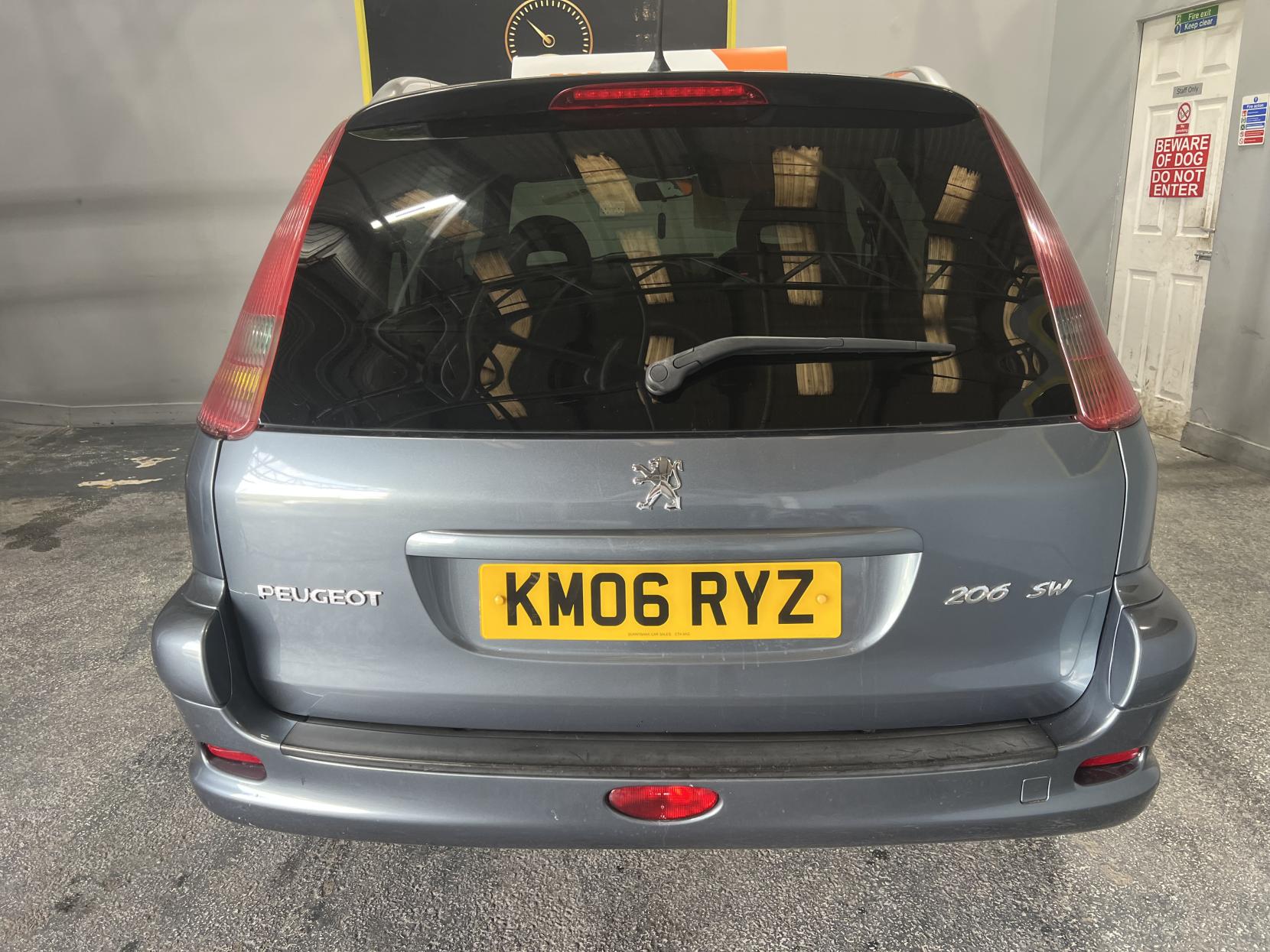 Peugeot 206 SW 1.6 HDi Verve Estate 5dr Diesel Manual (126 g/km, 110 bhp)
