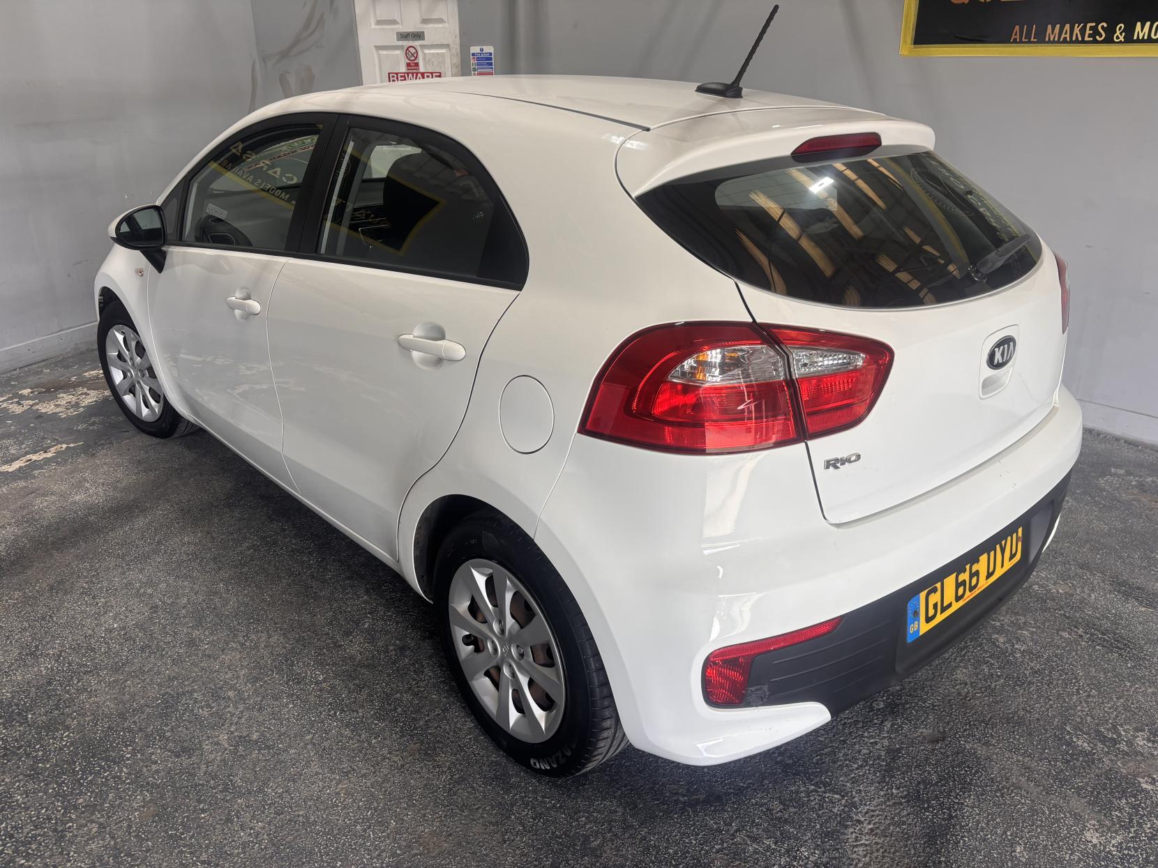 Kia Rio 1.25 1 Air Hatchback 5dr Petrol Manual Euro 6 (84 bhp)