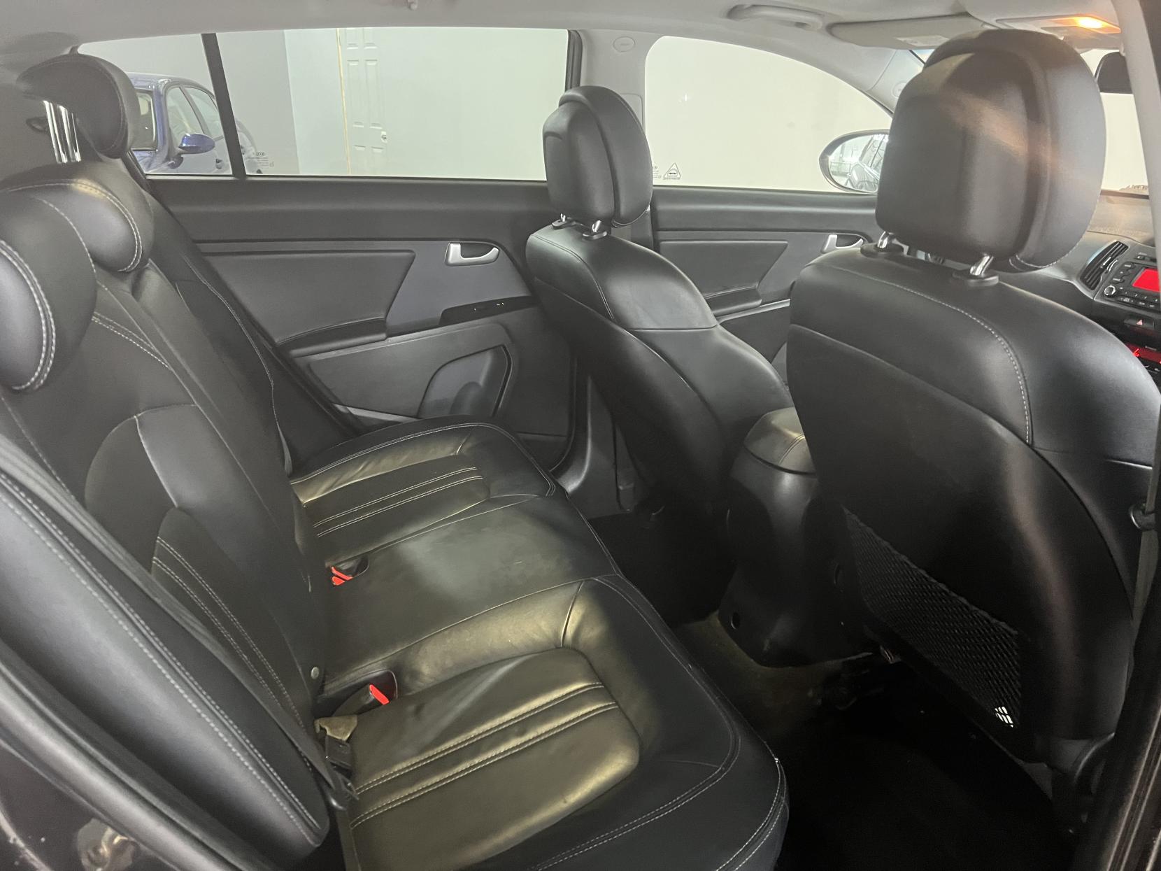 Kia Sportage 1.7 CRDi EcoDynamics 3 SUV 5dr Diesel Manual 2WD Euro 5 (s/s) (114 bhp)