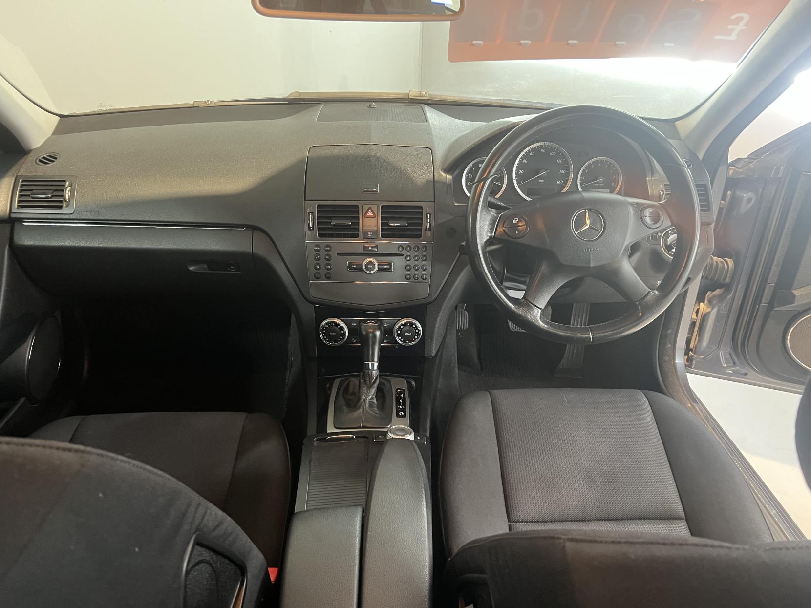 Mercedes-Benz C Class 1.6 C180K BlueEfficiency Sport Saloon 4dr Petrol Auto Euro 4 (156 ps)