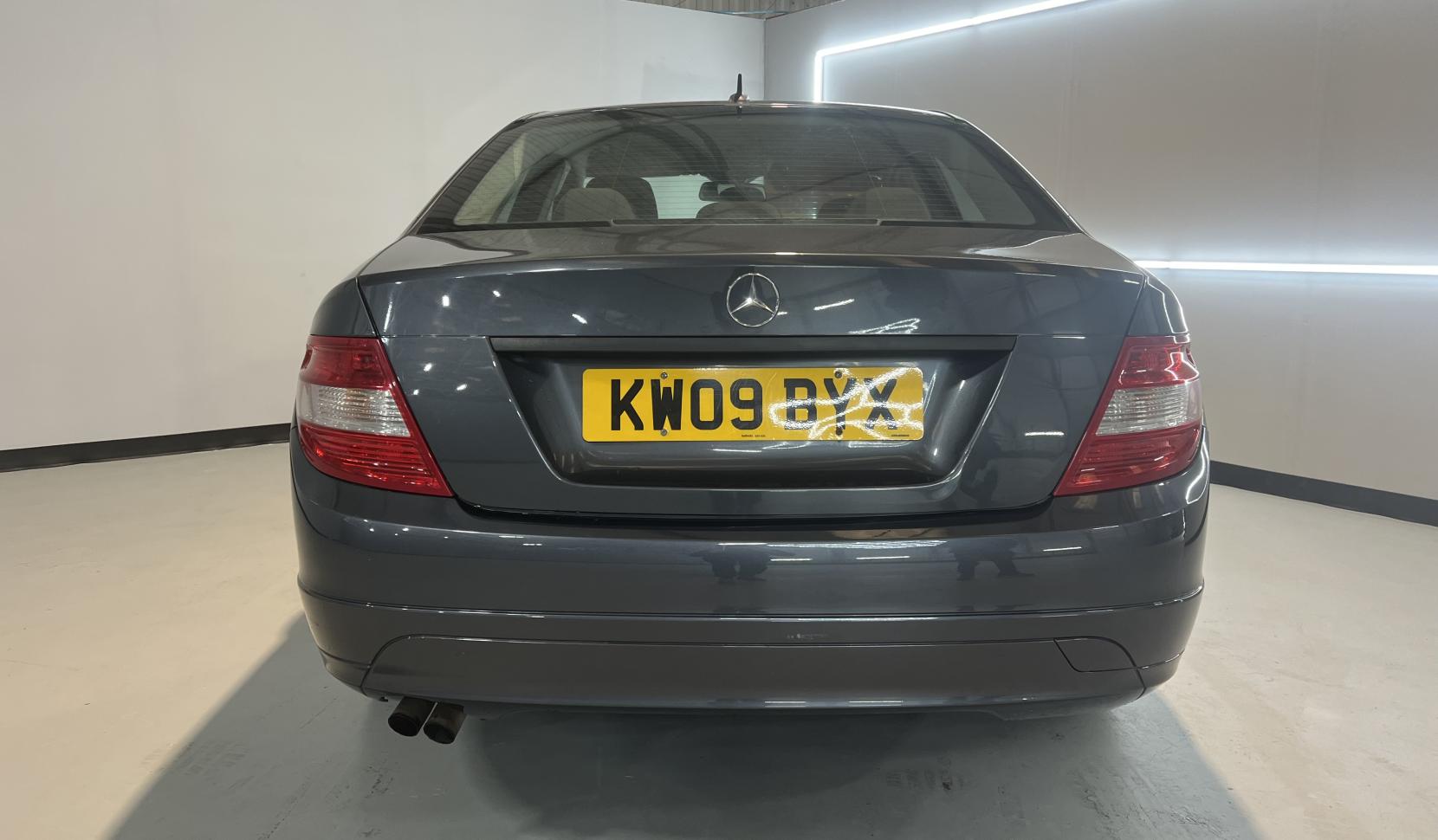 Mercedes-Benz C Class 1.6 C180K BlueEfficiency Sport Saloon 4dr Petrol Auto Euro 4 (156 ps)